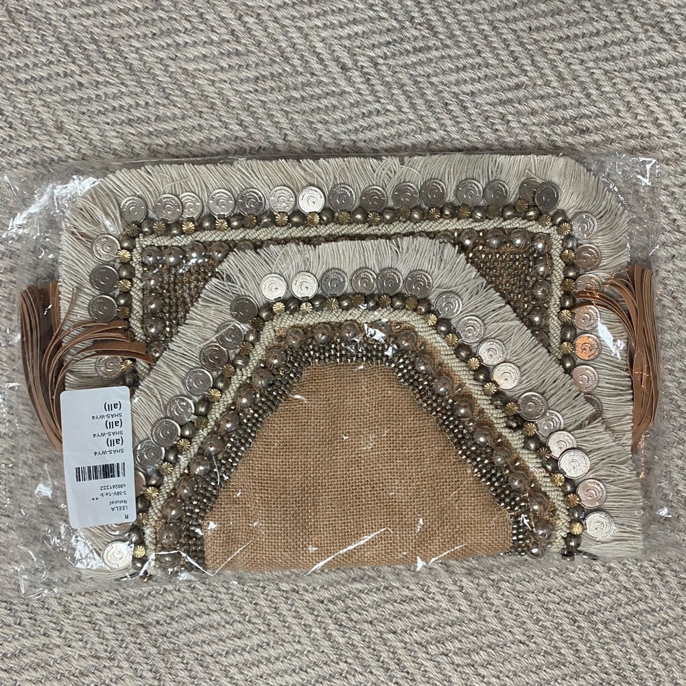 Revolve clutch